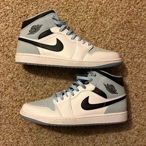 Jordan 1 Mid SE ‘Ice Blue’ Size 12.5